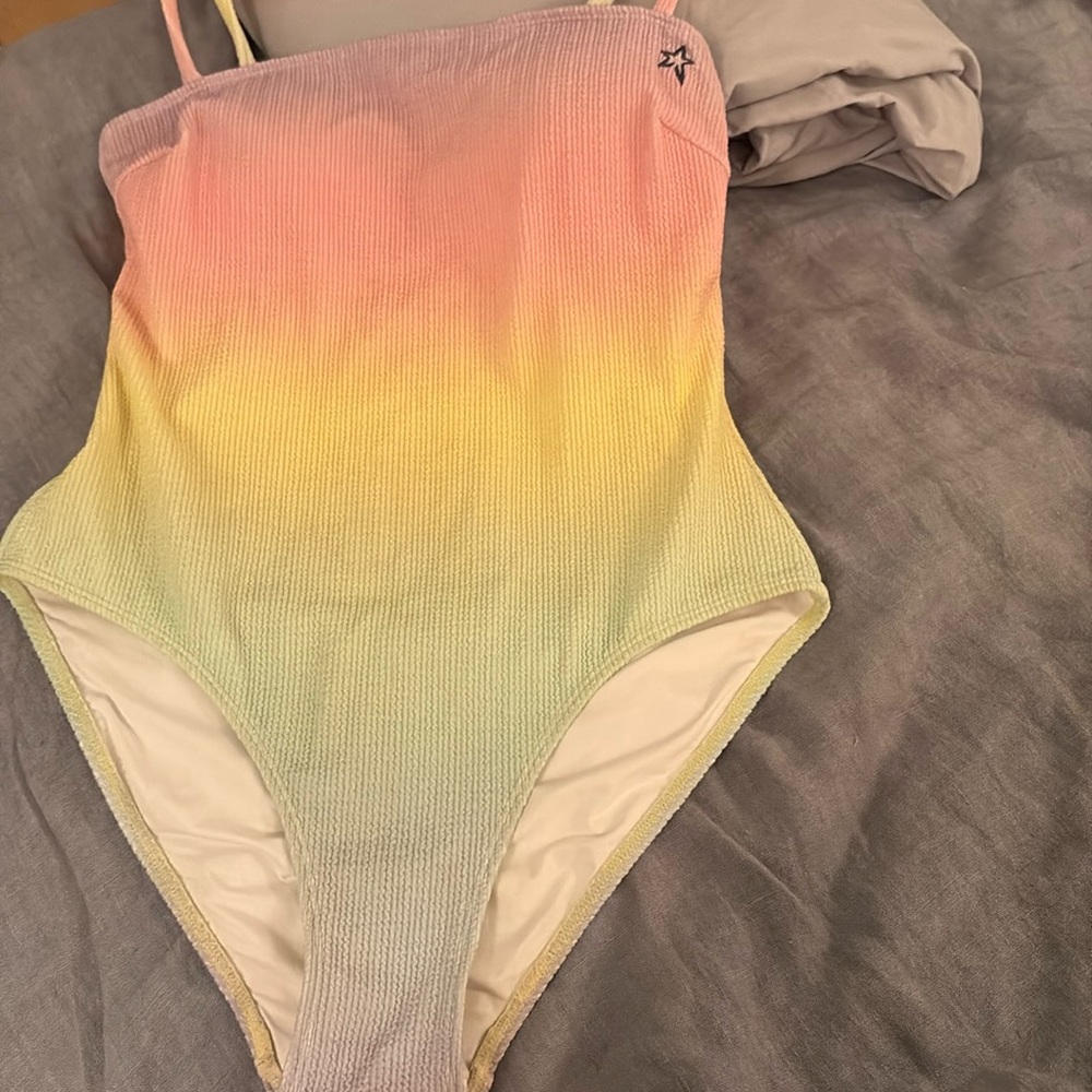 Perfect Moment Women's Sol Multicolor Gradient Swimsuit- small